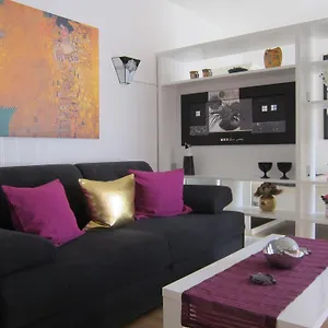 Modernes 1 Luxusappartement Kleiner Roland Mit Parkplatz Und Balkon In Naehe Zentrum BRE